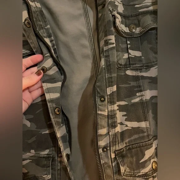 Kensie Camouflage Utility Jacket - Picture 2 of 9